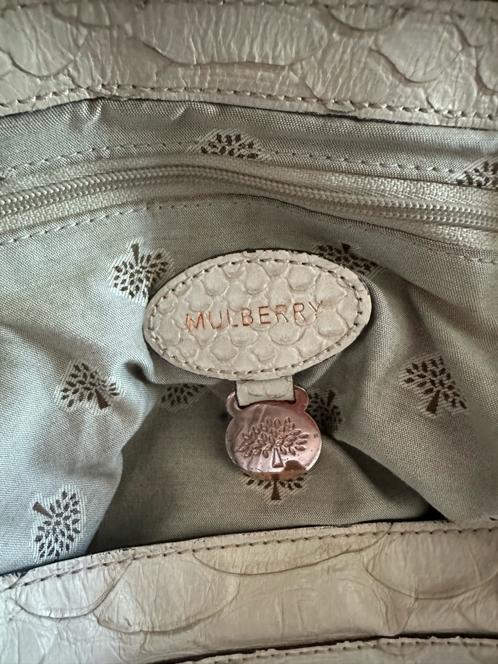 Embossed Alexa Handbag - Picture 6 of 7